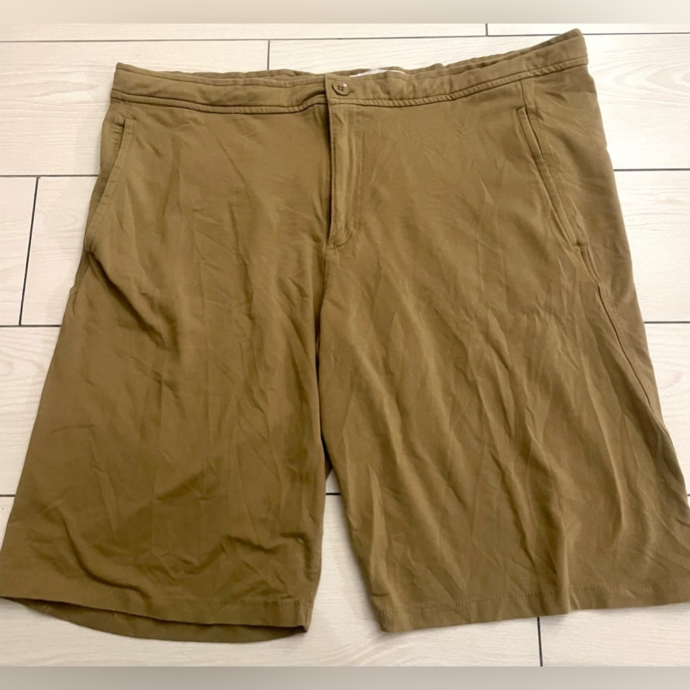 Jeff Jogger shorts men size large‎ light brown/cream